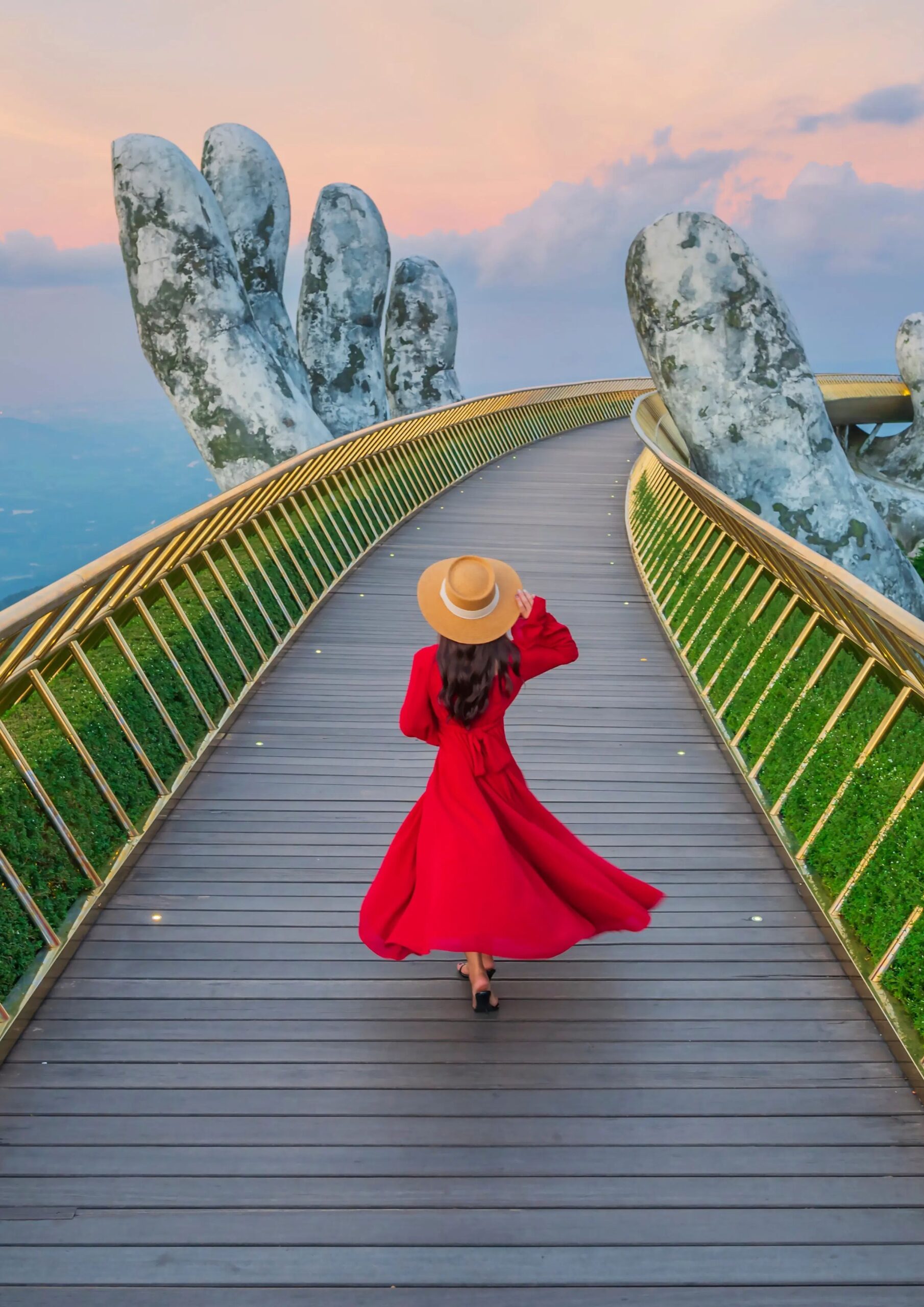 LUXURY TRAVEL